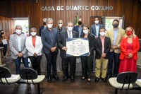 Vereadores de Igarassu recebem presidente da Alepe em sessão na Casa de Duarte Coelho
